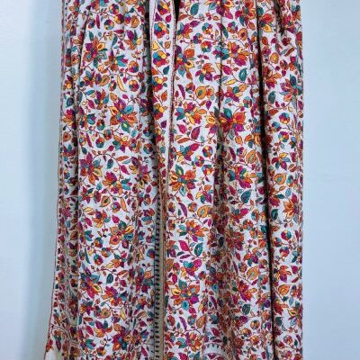 Etole Pashmina Millefleurs - portée drapée sur mannequin - ue d'ensemble