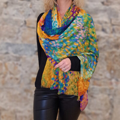 Etole Voile de Cachemire et étamine de Laine Bord de Mer portée drapée